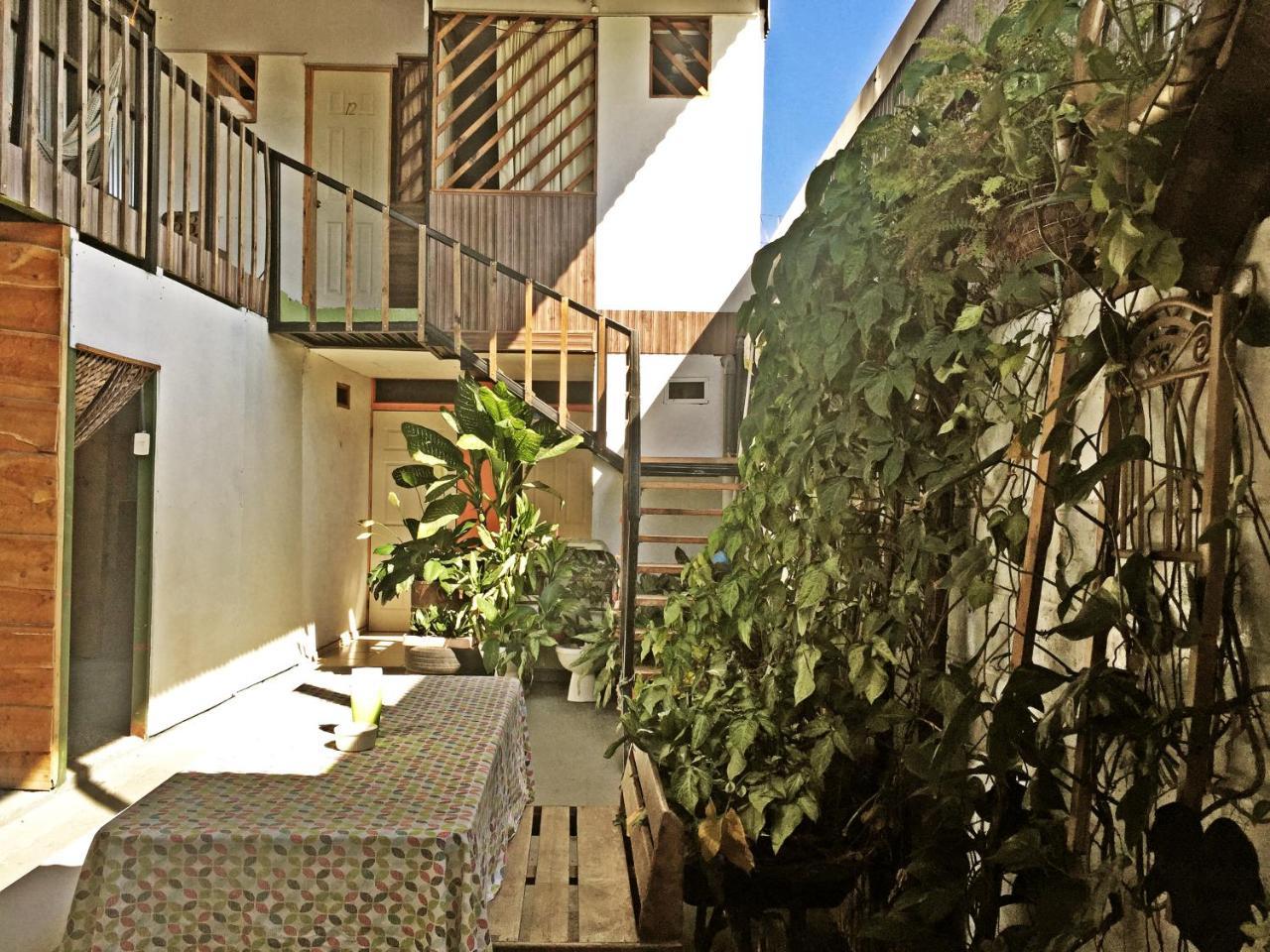 Hostel Trotamundos Alajuela Exterior photo