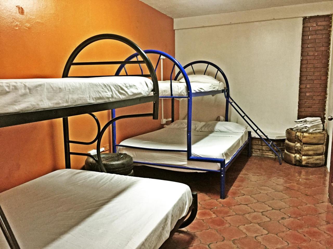 Hostel Trotamundos Alajuela Exterior photo